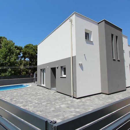 Apartment Karlo 2 로비니 외부 사진