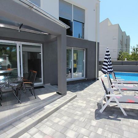 Apartment Karlo 2 로비니 외부 사진