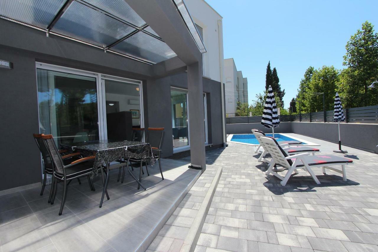 Apartment Karlo 2 로비니 외부 사진