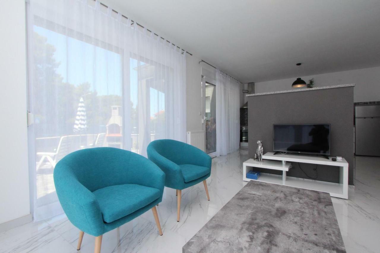 Apartment Karlo 2 로비니 외부 사진
