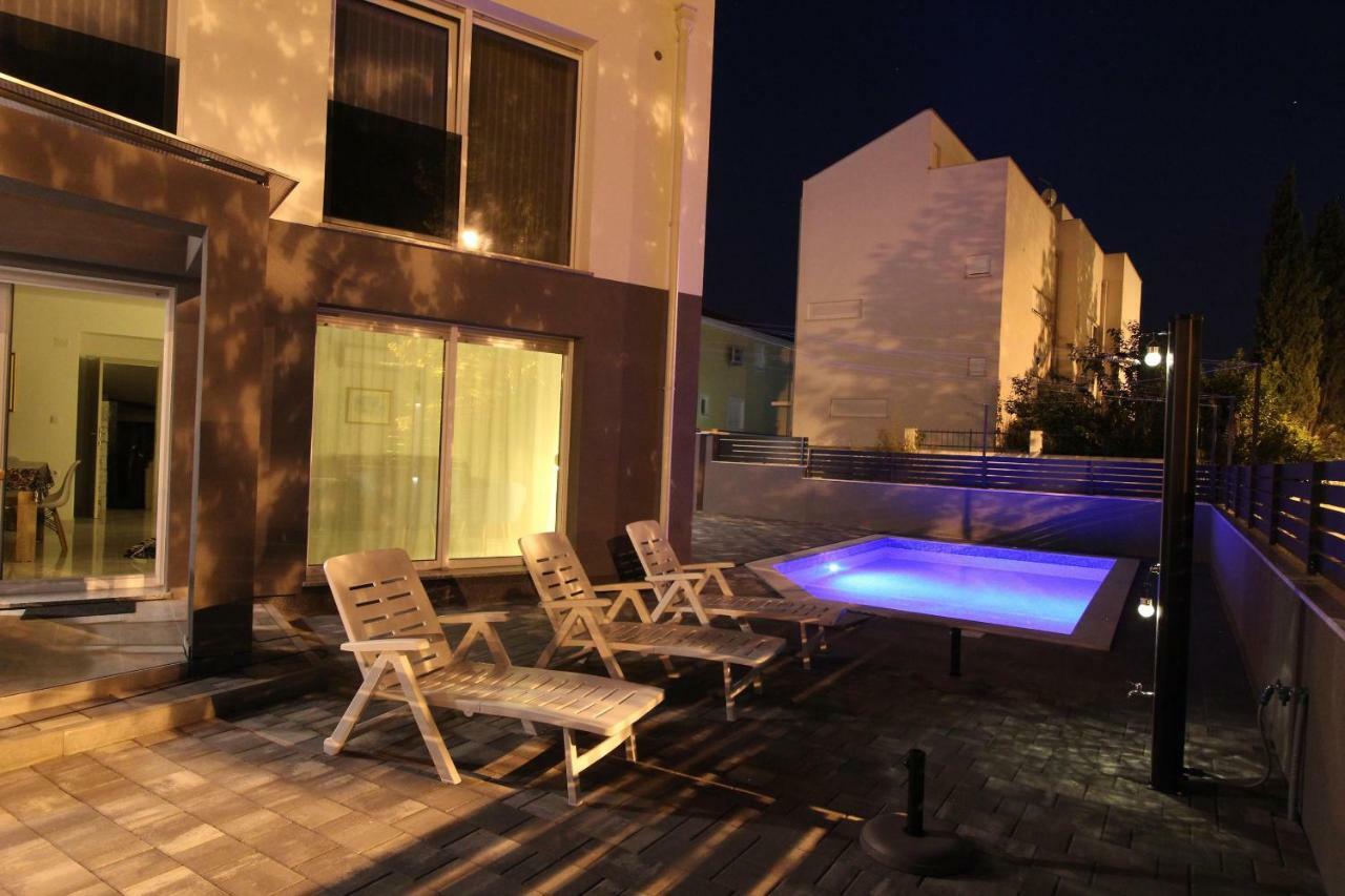 Apartment Karlo 2 로비니 외부 사진